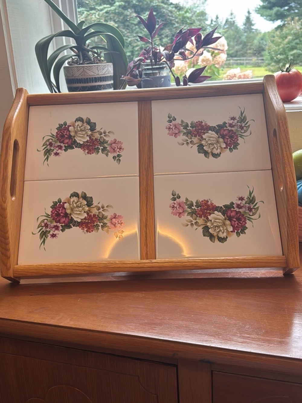 Vintage Floral Tile Serving Tray in Oak